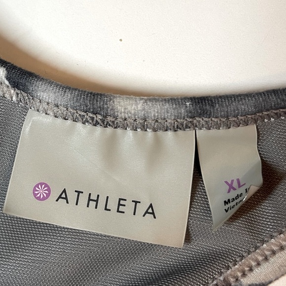 Athleta 2 Layer Racerback Tank Top with built in support bra - Picture 6 of 7